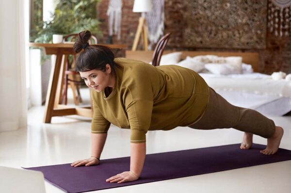 Kann Yoga Ihnen beim Abnehmen helfen?
Wir sagen ja, und hier ist der Grund