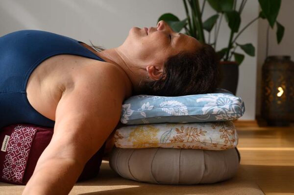 Een ultieme gids voor Restorative Yoga