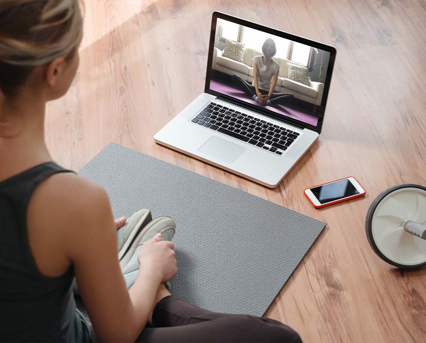 La meilleure façon de commencer à donner des cours de yoga en ligne La meilleure façon de commencer à donner des cours de yoga en ligne