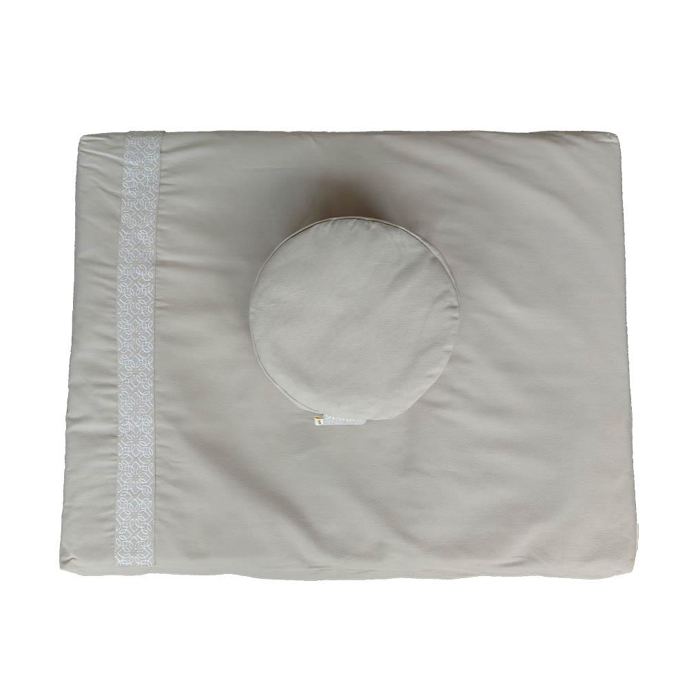 Med-set-avec-coussin-Rond_Chateau-grey_01 Ensemble Zafu et Zabuton avec oreiller rond Lotus - Château gris Ensemble Zafu et Zabuton avec oreiller rond Lotus - Château gris Ensemble Zafu et Zabuton avec oreiller rond Lotus - Château gris