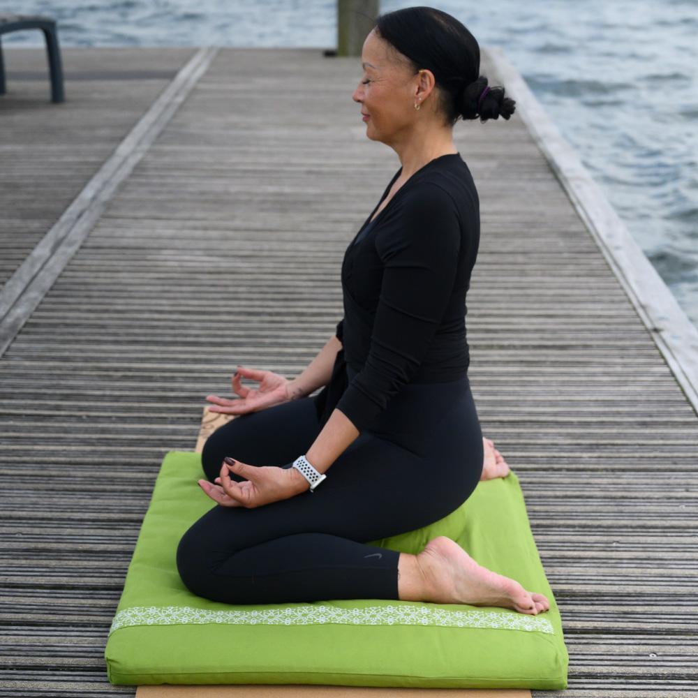 Meditationsset med kudde halvmåne - Grönt Meditationsset med kudde halvmåne - Grönt