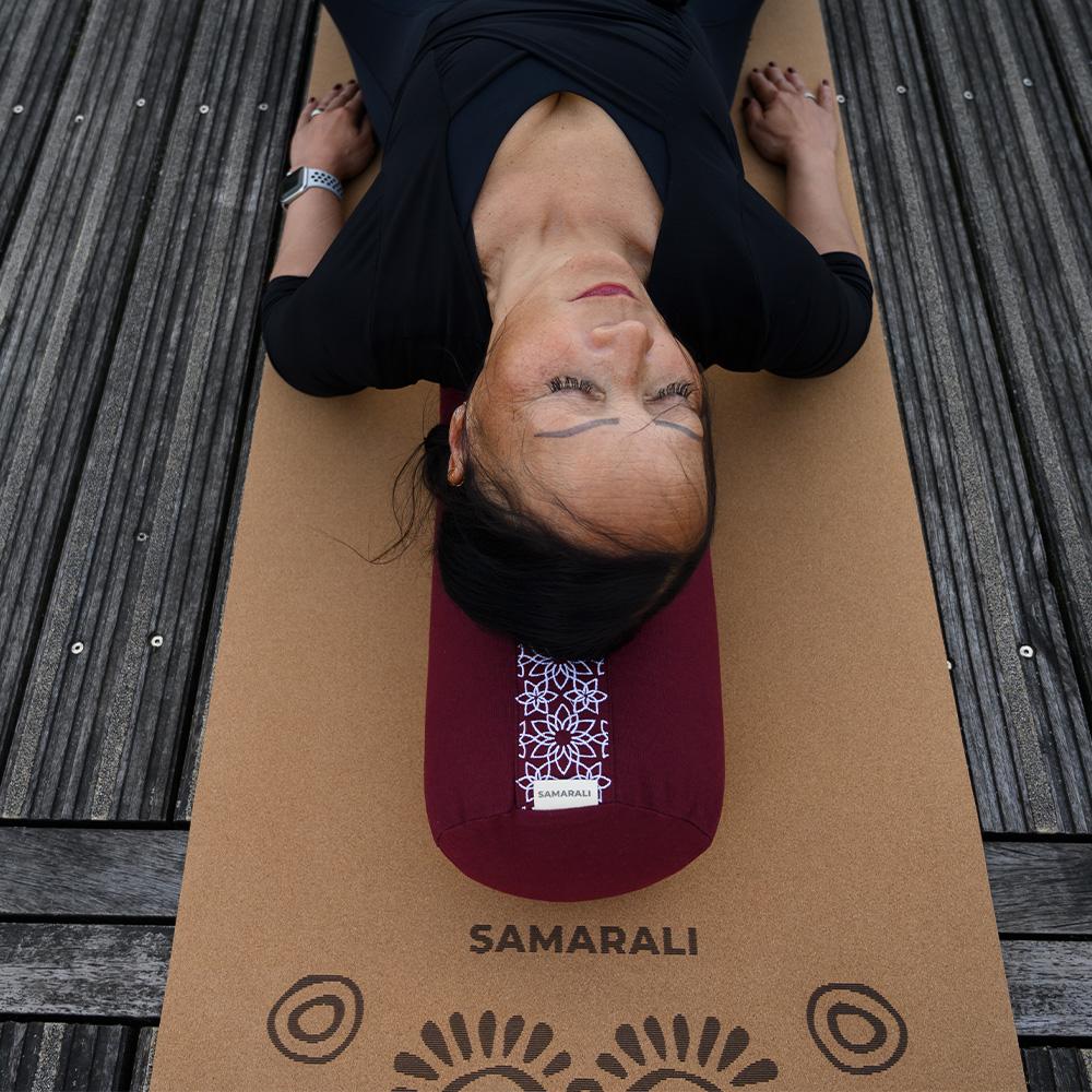 Yoga-Bolster-maroon-3 Yin Yoga Set - Klassisches Yin Yoga Set - Klassisches Yin Yoga Set - Klassisches Yin Yoga Set - Klassisches Yin Yoga Set - Klassisches Yin Yoga Set - Yin Yoga Set - Yin Yoga Set