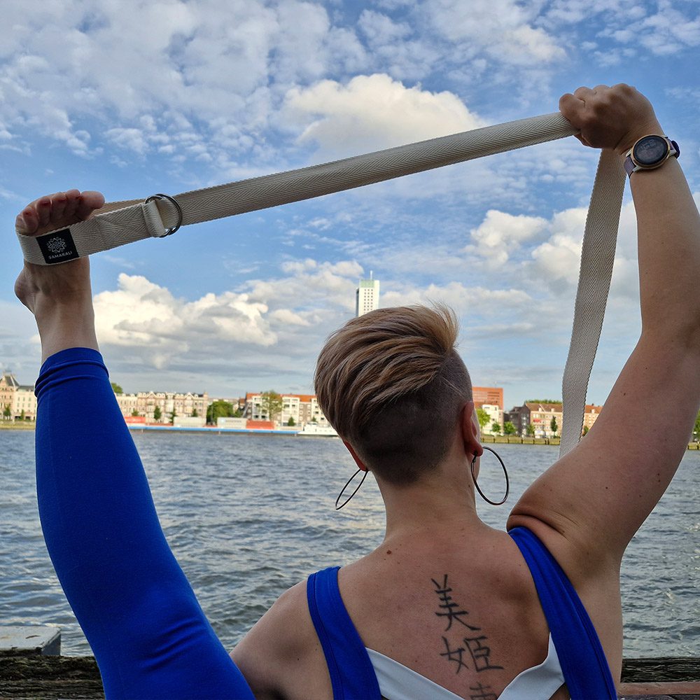 Yoga-bandje-van-biologisch-katoen_2 Yogariem van organisch katoen - Ivoor Yogariem van organisch katoen - Ivoor