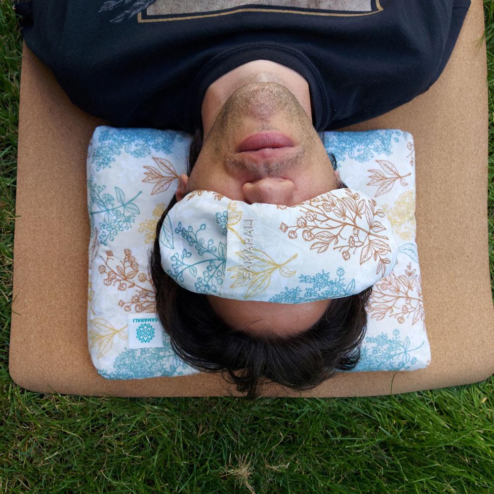Augen-Savasana-Kissen-Gelb-4 Eyе Kopfkissen aus Bio-Baumwolle - Gelb Eyе Kopfkissen aus Bio-Baumwolle - Gelb Eyе Kopfkissen aus Bio-Baumwolle - Gelb