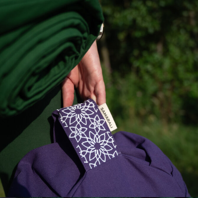 Zafu purple cushion